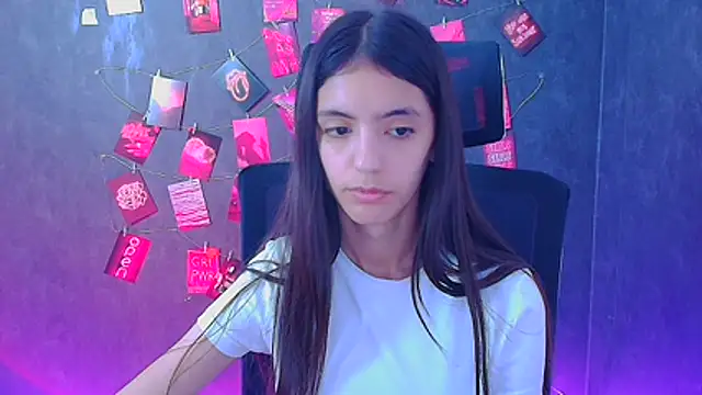Chat +18 de Aishell_ ao vivo