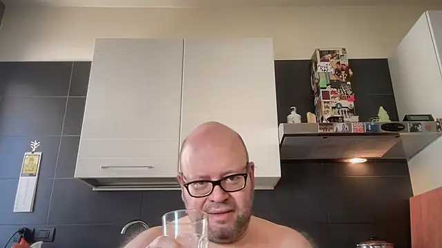 theitalianbear Live XXX-chat