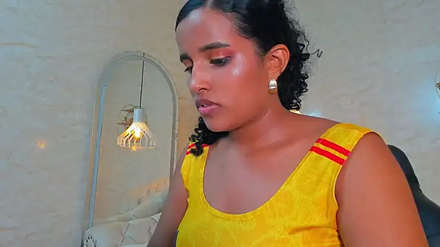 Horny_Curls Adlı Modelin Canlı XXX Sohbeti