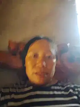 Moon_squirtt Adlı Modelin Canlı XXX Sohbeti