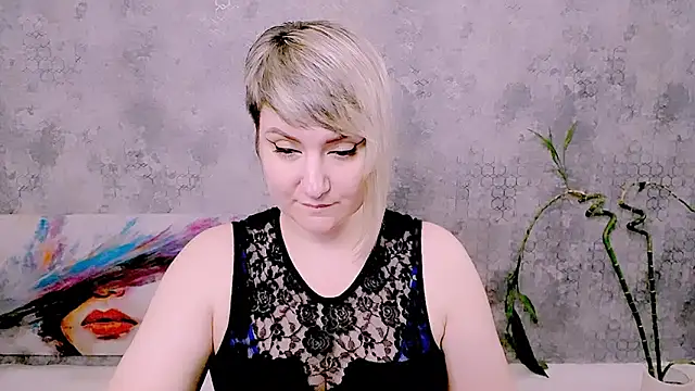 Djullia Live XXX-Chat