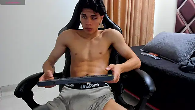 Ithan_Hott Live XXX-chat