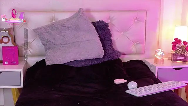 Kim_Adrien live XXX chat