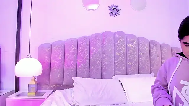 XXX chat uživo modela Channel_sofia