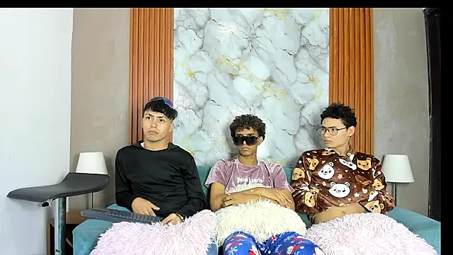 แชท XXX สดของ VERY_HOT_GUYS