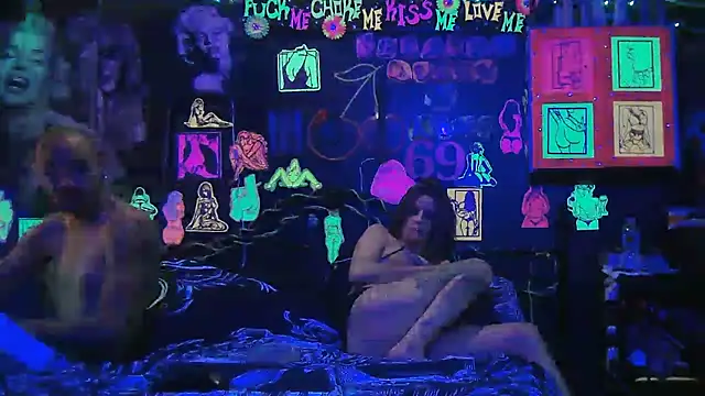 Splash_Queen420 élő XXX-chatje