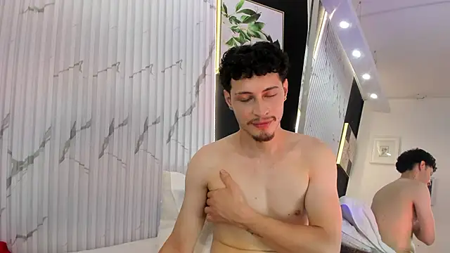 Alexlux1 live XXX chat