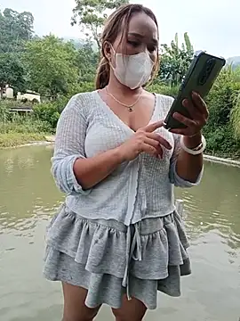 Zenny9 Adlı Modelin Canlı XXX Sohbeti