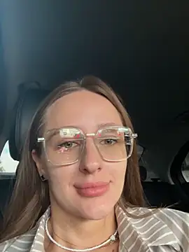 leonmessi3n Live XXX chat
