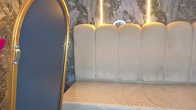 Adarasuri_v Live XXX-Chat
