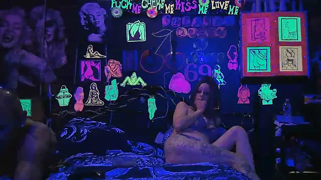 Онлайн чат XXX Splash_Queen420