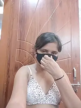 Ruhi_07 Chat XXX in diretta