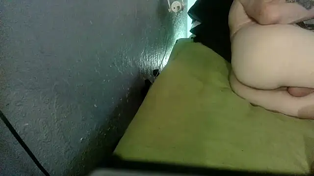 Chat +18 de PornStro921 ao vivo