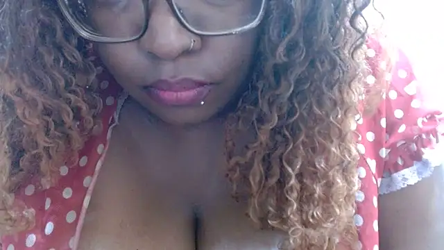 دردشة Boobgoddess الجنسية المباشرة