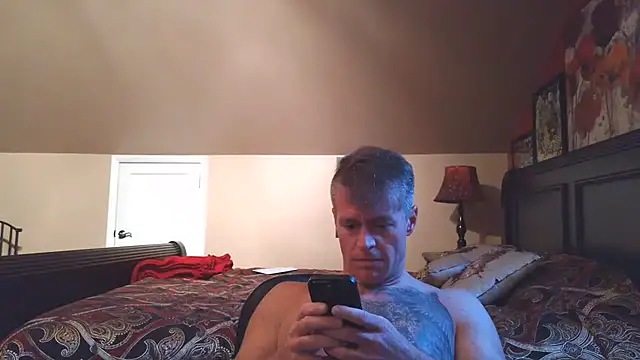 DILFiGuess1's Live XXX Chat