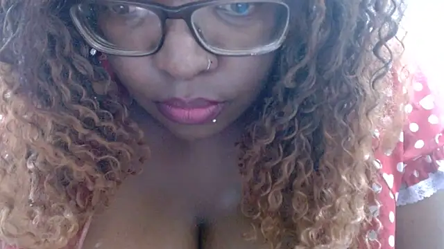 Chat +18 de Boobgoddess ao vivo