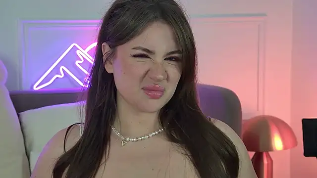 XXX chat uživo modela MeganStrane