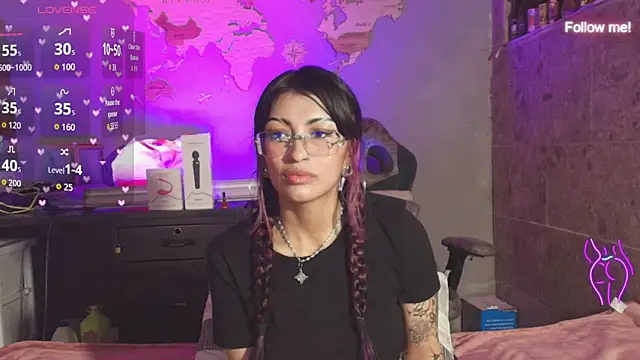 Chat XXX en directo de mia_devine_