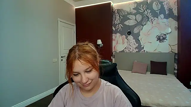 AngelinaLow 现场XXX聊天
