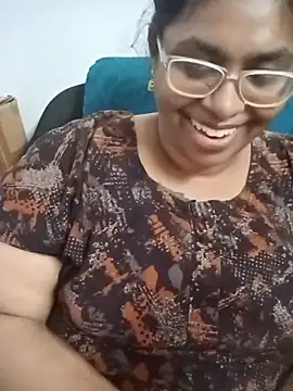 deepika-mallus live XXX chat