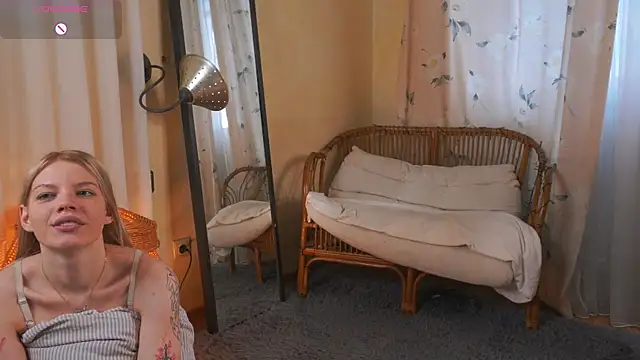 Živý XXX chat YuonneSpriggle