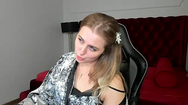 EllaBells' Live XXX Chat