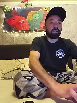 Tristan40@xh 即時 XXX 聊天