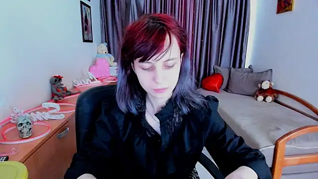 MiniLysii Adlı Modelin Canlı XXX Sohbeti