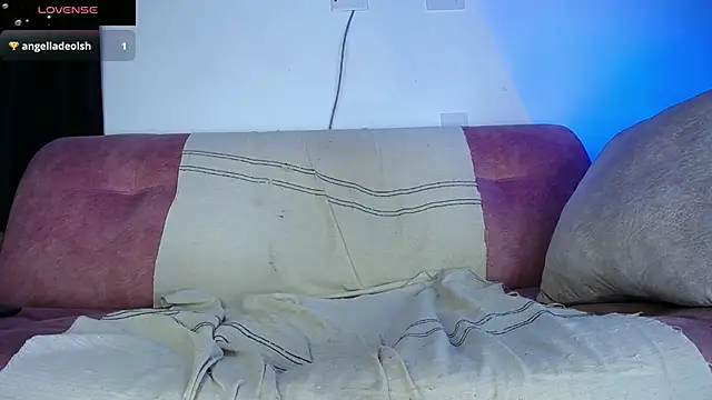 XXX chat uživo modela Palo_santo
