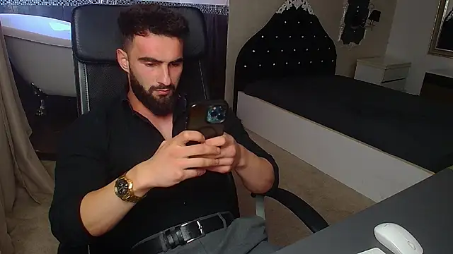 Chat XXX en directo de MicahLane