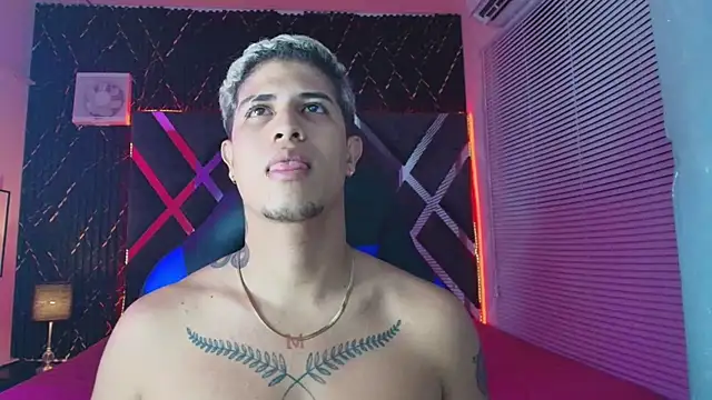 dominic_connor's Live XXX Chat