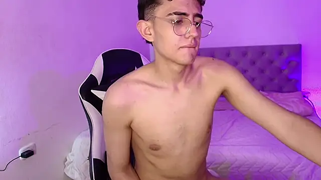 XXX chat uživo modela Eithan__wolf