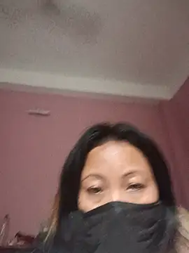 Bristy_BigBoobs webkamerás műsora