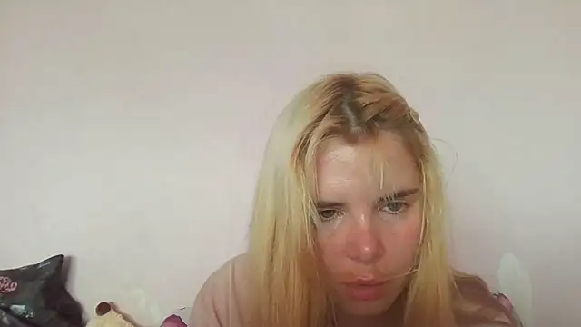 HornyElena's Live XXX Chat