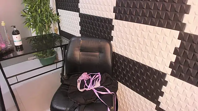 AlinaMorris' Live XXX Chat