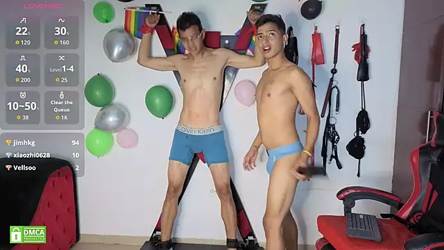 Yuztin_SlimBoy Adlı Modelin Canlı XXX Sohbeti