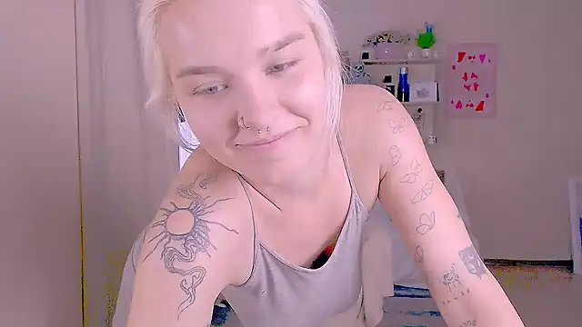 Chat +18 de Hot_Blonda ao vivo