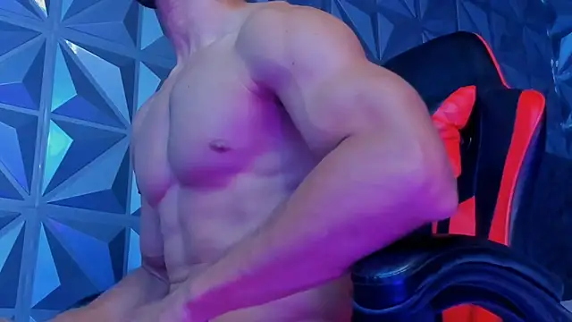 Adonys_Lewis_ Adlı Modelin Canlı XXX Sohbeti