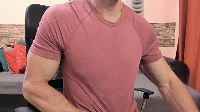 HotHunkTrainer: απευθείας συνομιλία ΧΧΧ