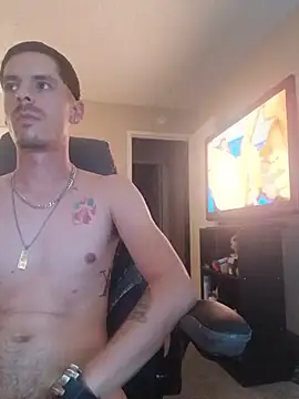 latinosatiro94's Live XXX Chat