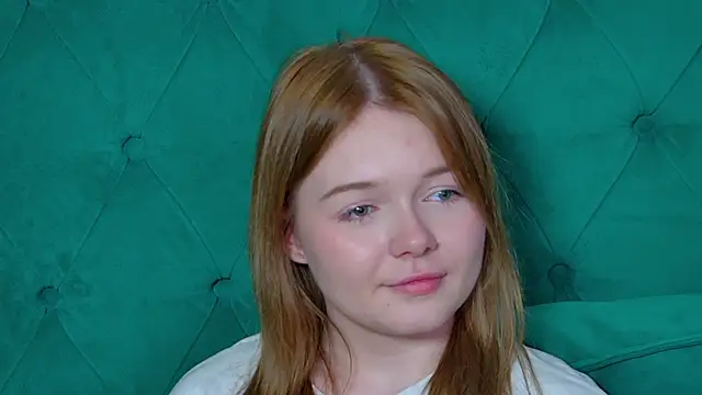ElinaVale Chat XXX in diretta
