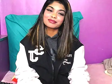 indianicon23n Live XXX chat