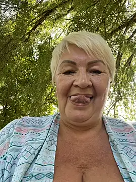 Chatroom XXX en direct de Laura_Millf