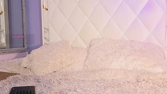 Hanzking01 Adlı Modelin Canlı XXX Sohbeti