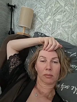 stellahere8's Live XXX Chat
