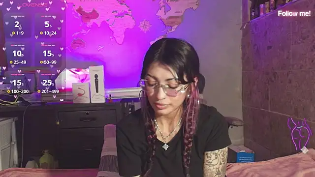 Czat XXX na żywo – mia_devine_