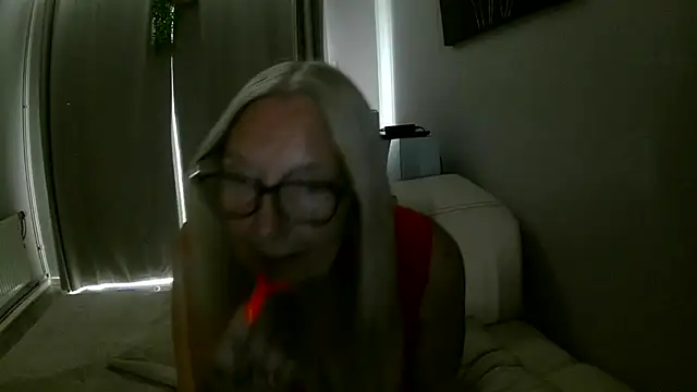 Chanel-56 – Live XXX-chat