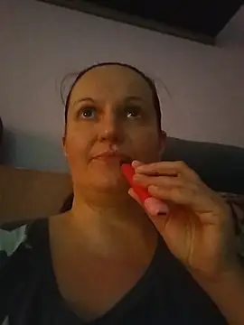 Chat XXX en directo de BustyLadyAlma