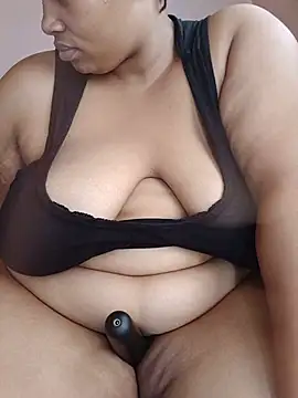iamSunflower900 Adlı Modelin Canlı XXX Sohbeti