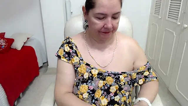 leonela_69 Adlı Modelin Canlı XXX Sohbeti
